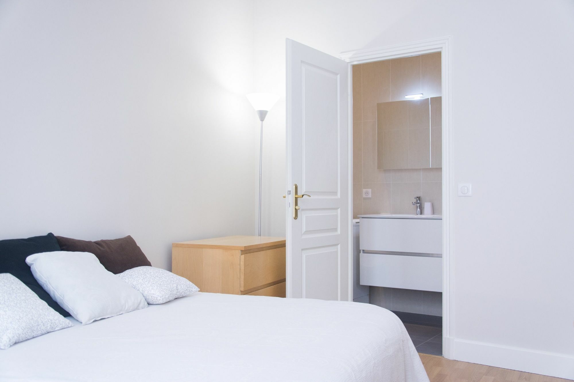Hotel Lokappart - Saint Lazare / Monceau 3*